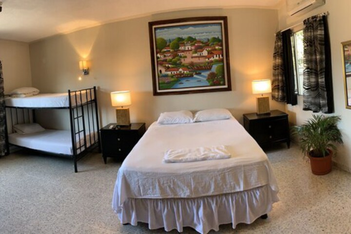 Room 13 of 44