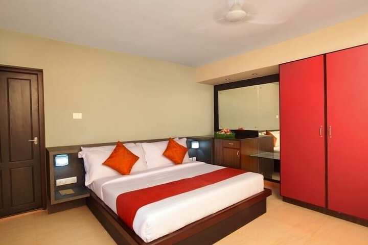 Room 10 of 23