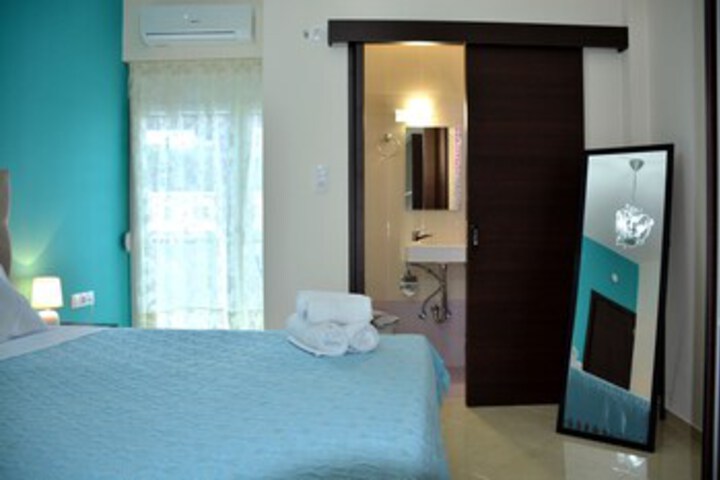 Room 44 of 64