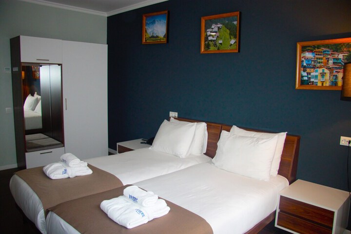 Room 77 of 240