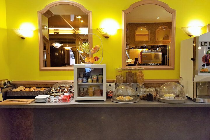 Breakfast/Coffee Service 51 of 67