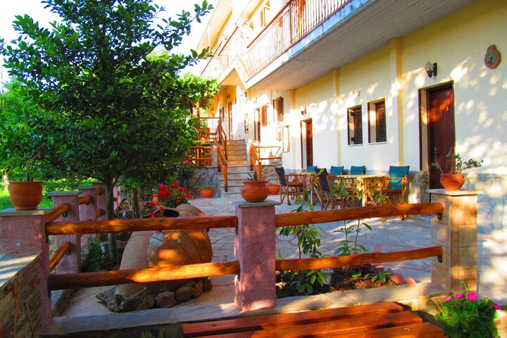 Terrace/Patio 9 of 28
