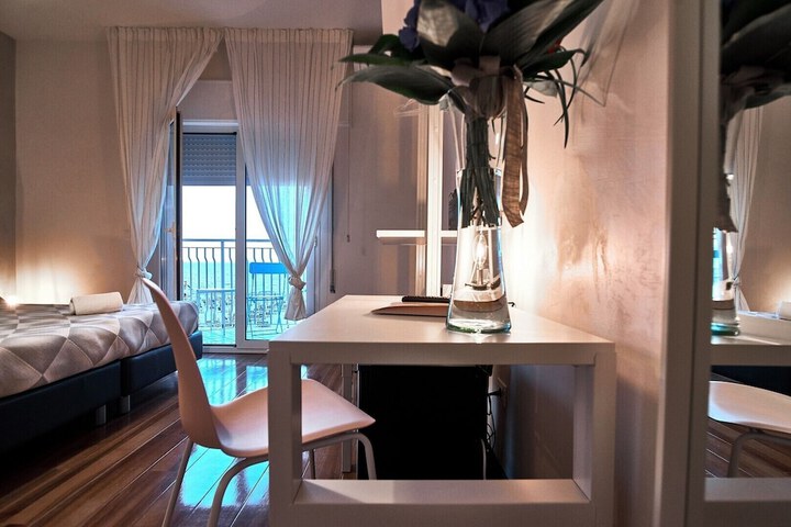 Room 35 of 104
