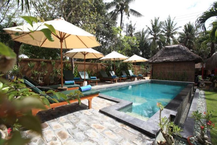 Pool Hotel