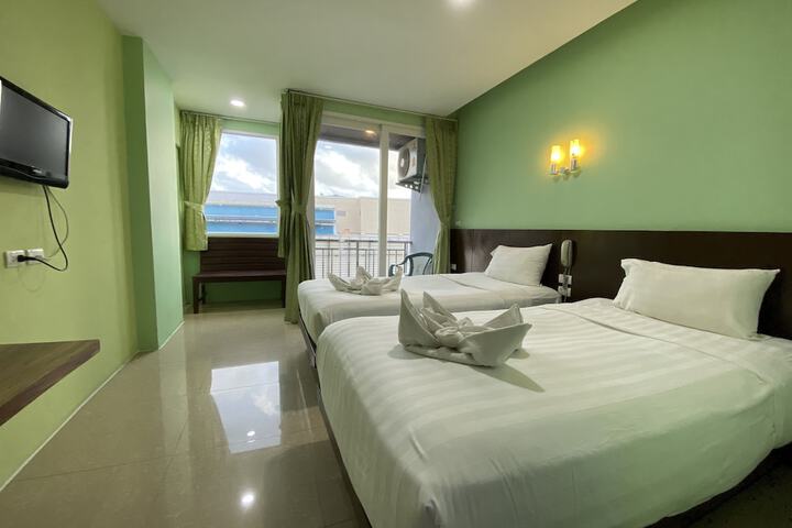 Room 5 of 95