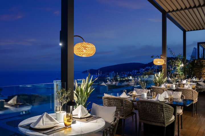 Dining 91 of 127