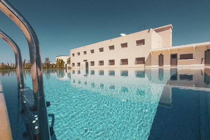 Pool 14 of 20