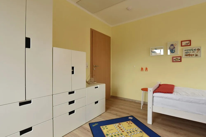 Room 4 of 14