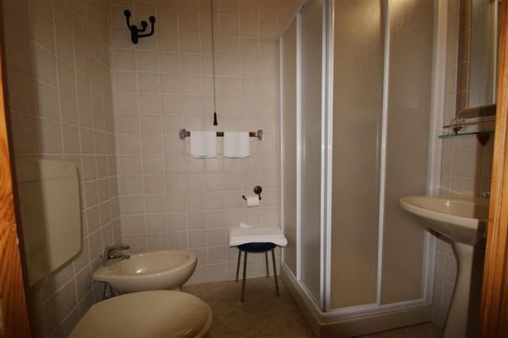 Room 25 of 57