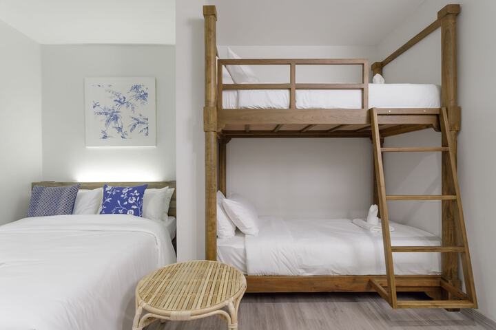 Room 34 of 138