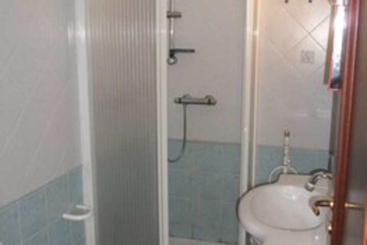 Room 3 of 21