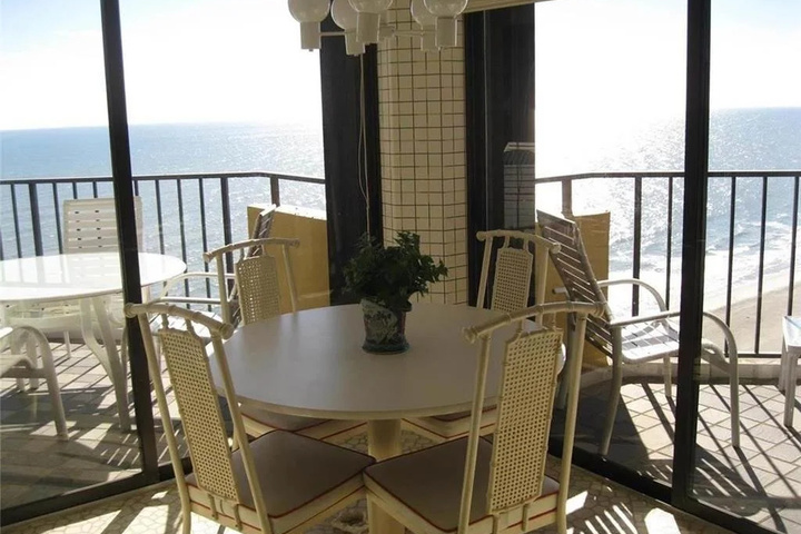 Terrace/Patio 4 of 9