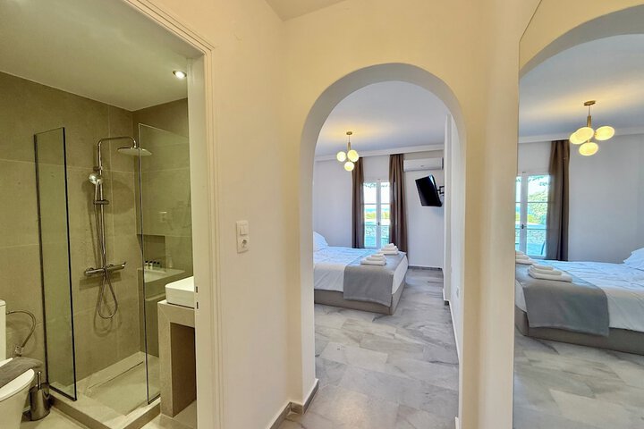 Room 40 of 53