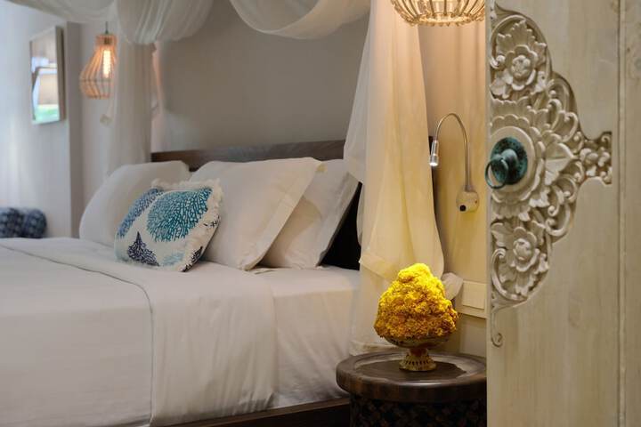 Room 9 of 214