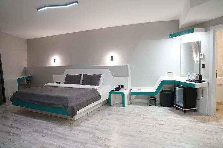 Room 43 of 86