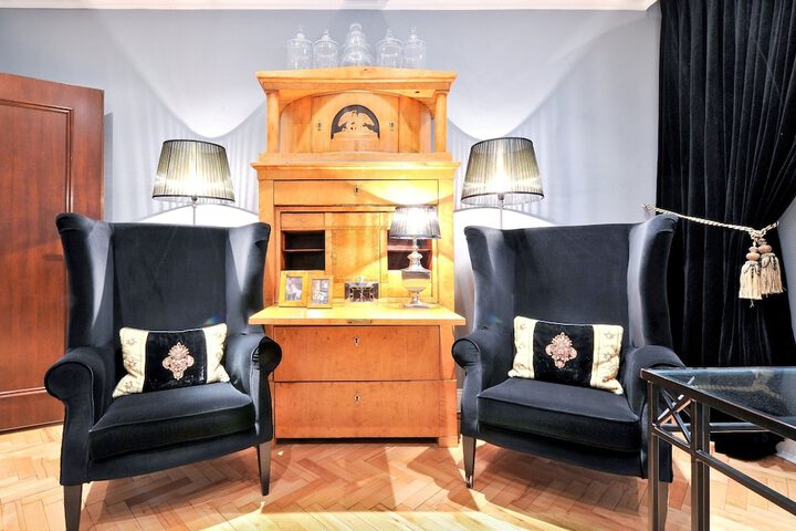Guest Lobby