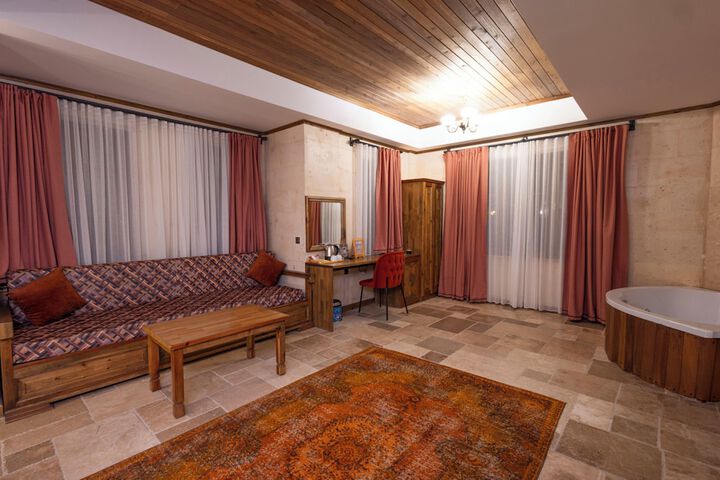 Room 33 of 90