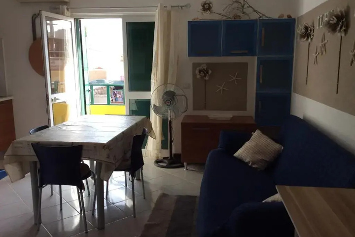 Room 3 of 7