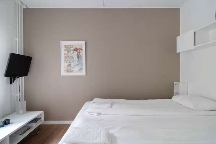 Room 304 of 865