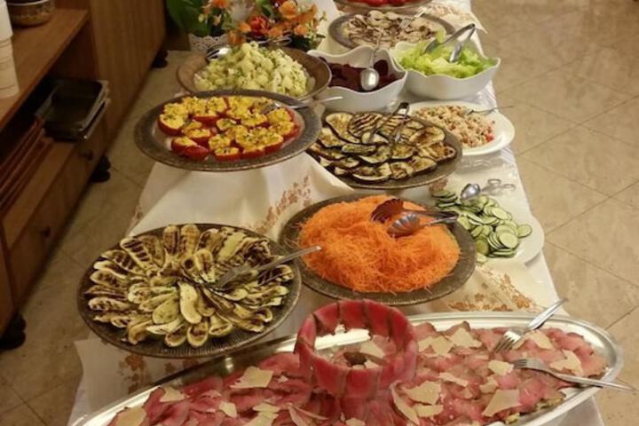 Dining 43 of 62