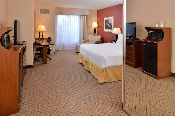 Standard | King Bed (13 of 19)