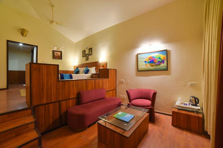 Room 34 of 102