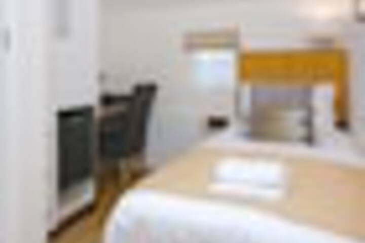 Room 38 of 171