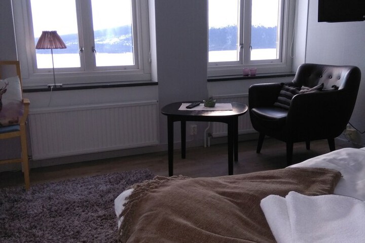 Room 12 of 36