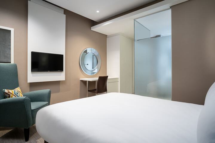 Room 25 of 125