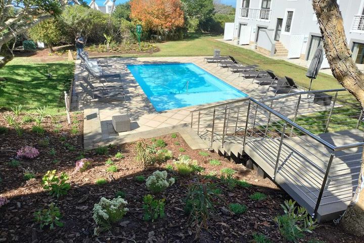 Hotel with Pool