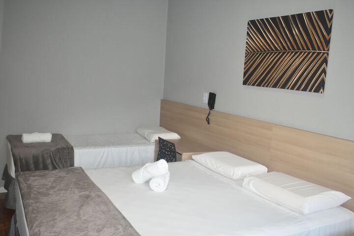 Room 10 of 27