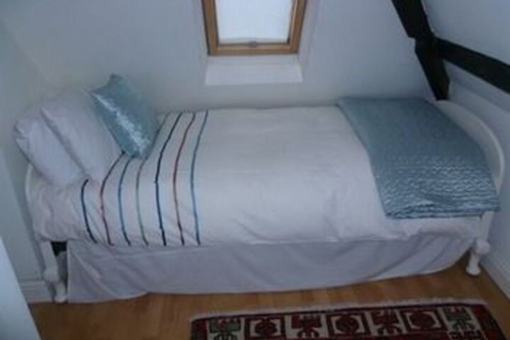 Room 7 of 14