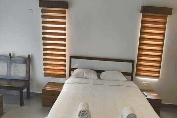 Room 10 of 26