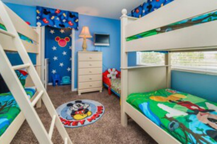 Room 30 of 38