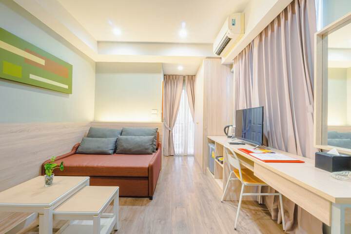 Room 10 of 50