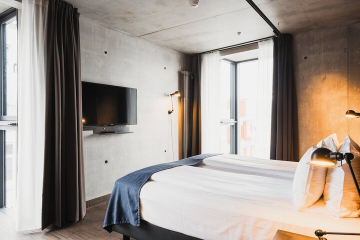 Room 27 of 87