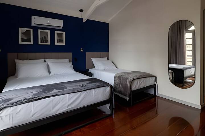 Room 42 of 93