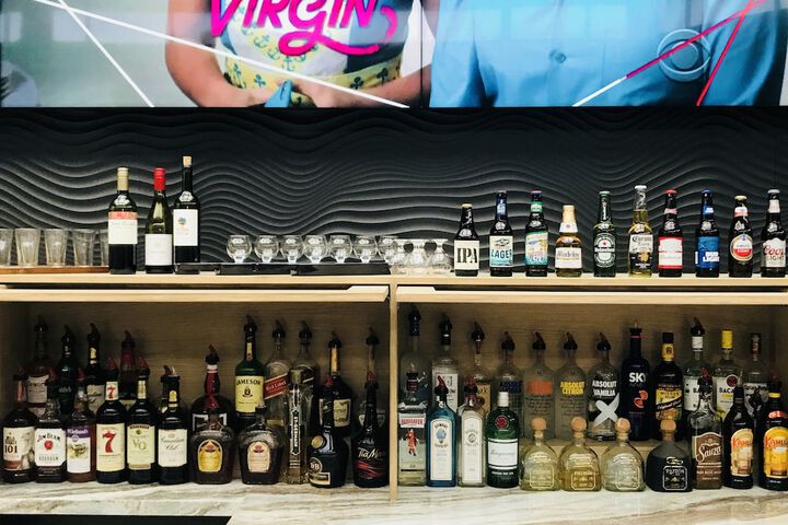 Sports bar