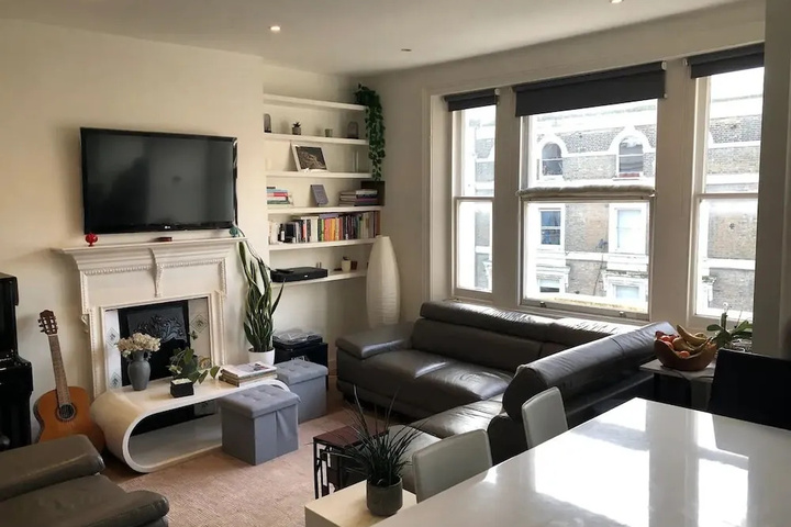 Room 2 of 14