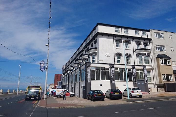 Hotel 70 of 76