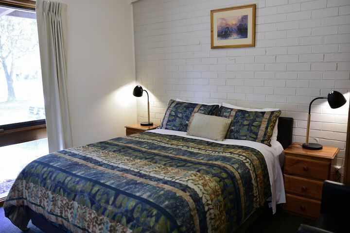 Room 3 of 43