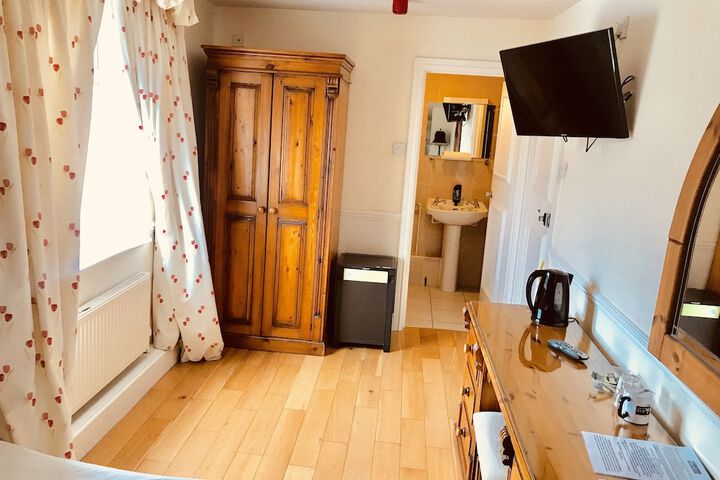 Room 22 of 39