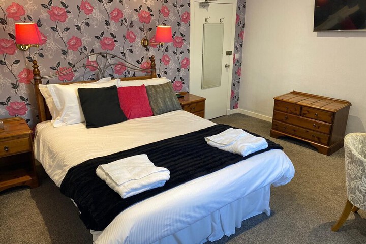 Room 18 of 36