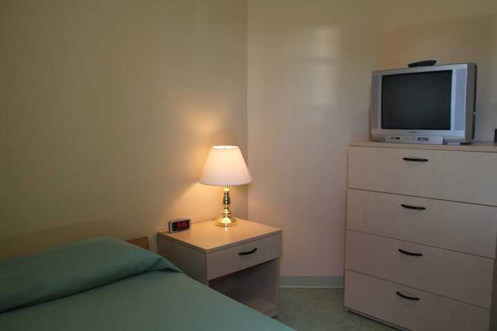 Room 9 of 30