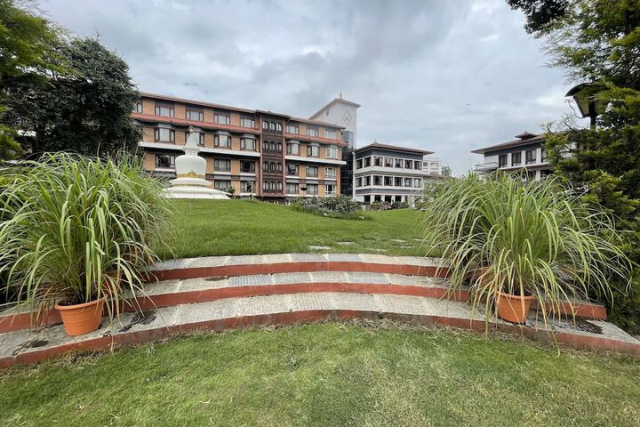 Hotel Exterior 185 of 191