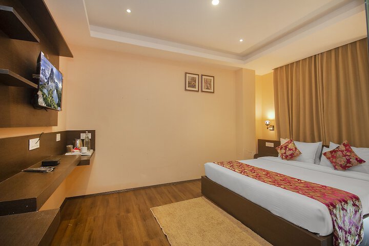 Room 8 of 37