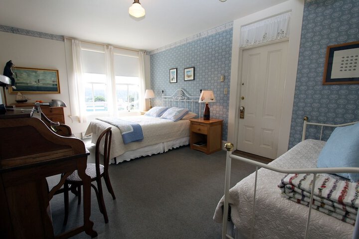Room 48 of 162