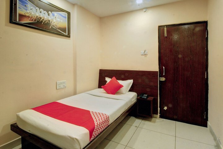 OYO 30475 Sangam Residency