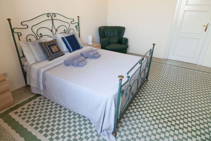 Room 20 of 28