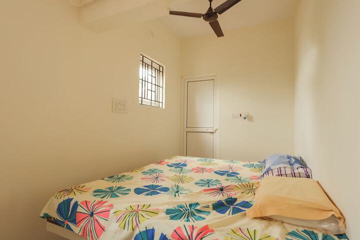 Room 3 of 9